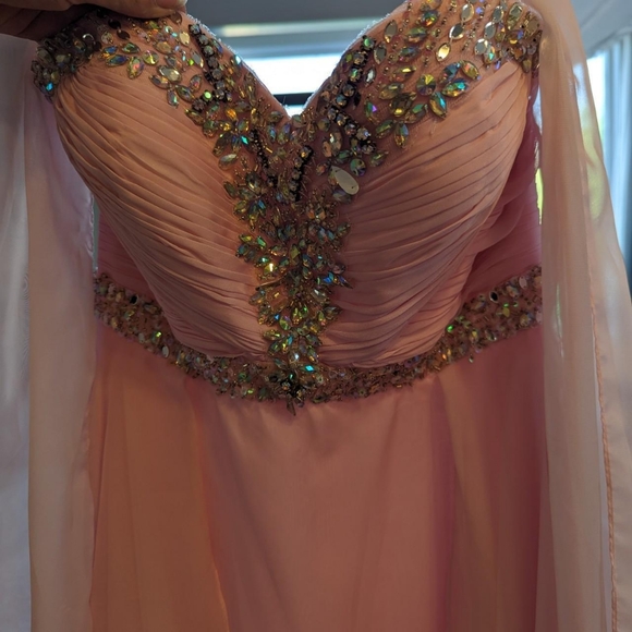 Beautiful Luxury Dress *Never Worn, Tags still On* - Picture 3 of 4